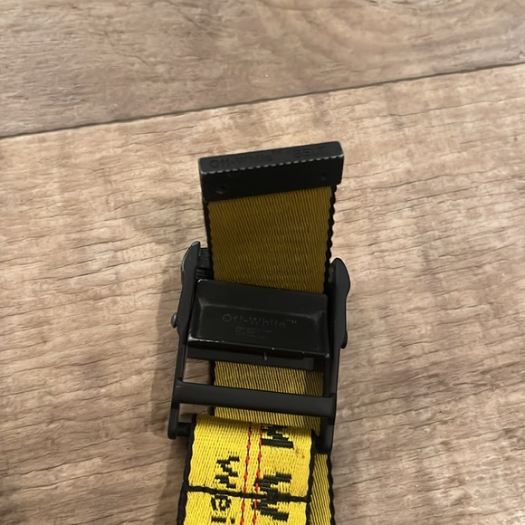 Off white belt - Picture 4 of 5